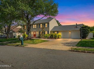 5 Pine Lane, Marlboro, NJ