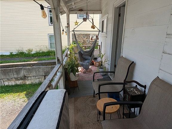 2nd image of 218 Pleasant St