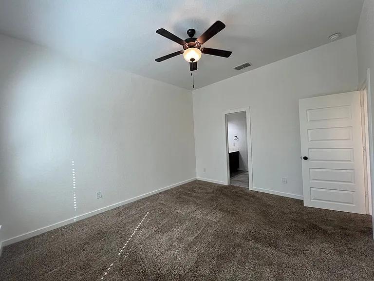 2243 Avery Vlg — Photo 18