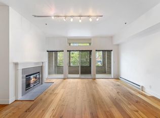 526 1st Ave S APT 208, Seattle, WA