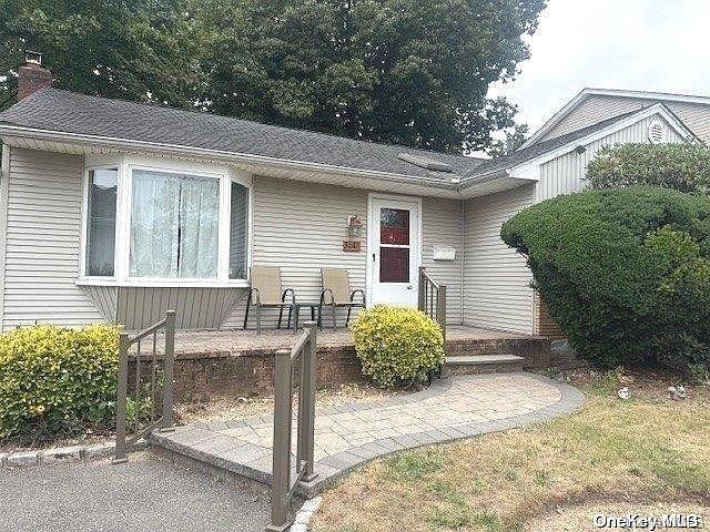 1st image of 364 Spruce Lane