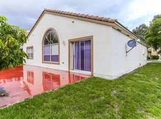 2716 Bogota Ave, Cooper City, FL 33026