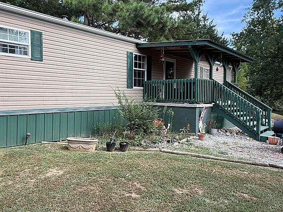 2nd image of 184 Lee St