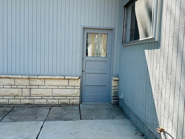 522 W Ramona Ave — Photo 4