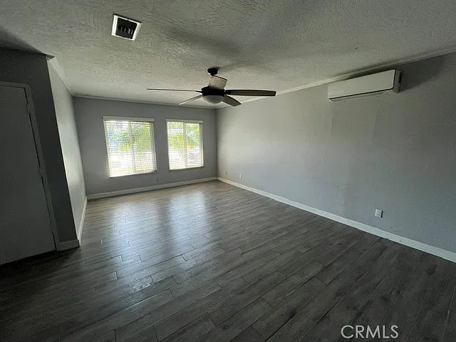 2544 S Garfield Pl — Photo 4