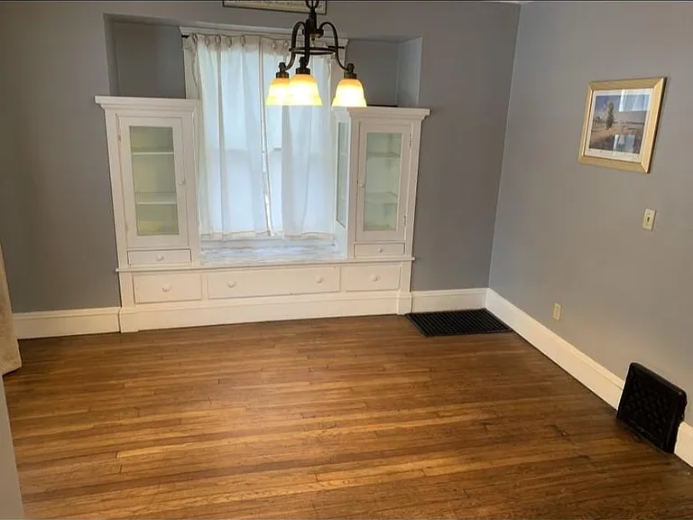 117 E Friendship St — Photo 20