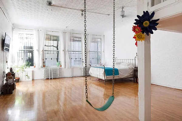 Rented by Corcoran | media 27