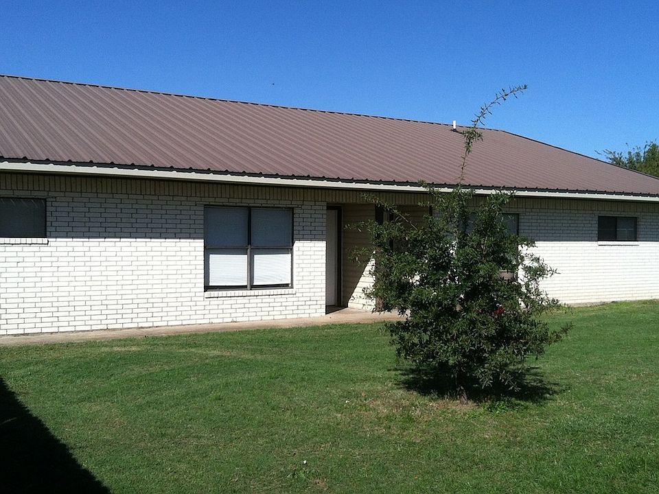 2nd image of 800 Blackjack St APT 4