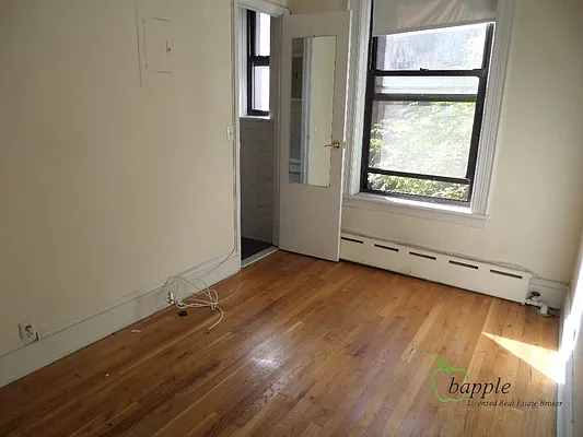 Rented by Bapple | media 7