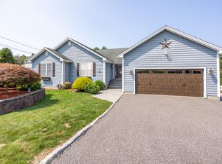 19 Ridgecrest Dr, Wolcott, CT 06716
