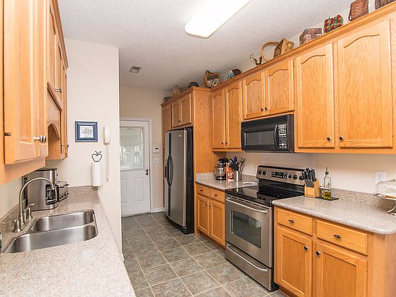 3rd image of 2048 Capstone Ct