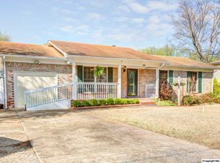 4009 Gunnison Ln NW, Huntsville, AL 35810