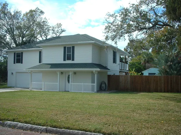 2807 57th St S, Gulfport, FL 33707