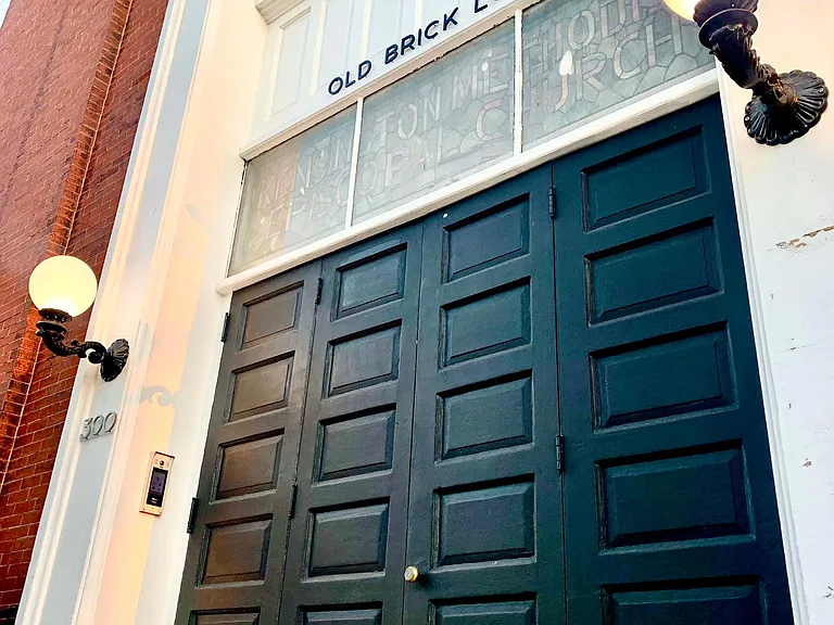 302 Richmond St #6 — Photo 14