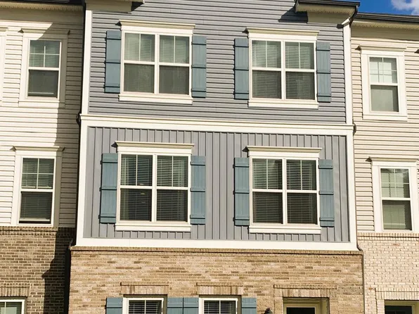 3509 Flatwoods Dr, Frederick, MD 21704