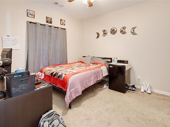 5th image of 401 Live Oak St #A