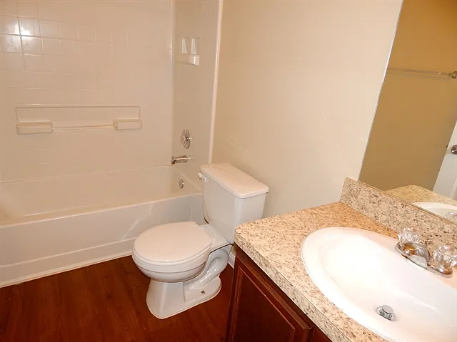 19146 Sandelford Dr — Photo 11