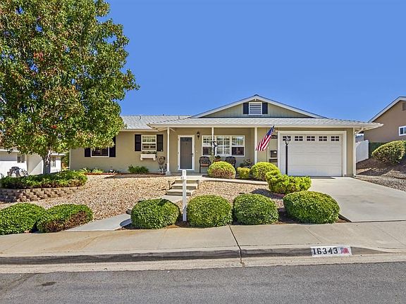 3rd image of 16343 Bernardo Oaks Dr