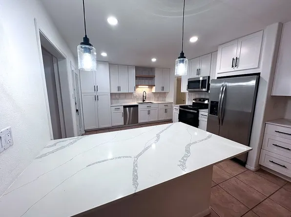 1017 S Lola Ln, Tempe, AZ 85281