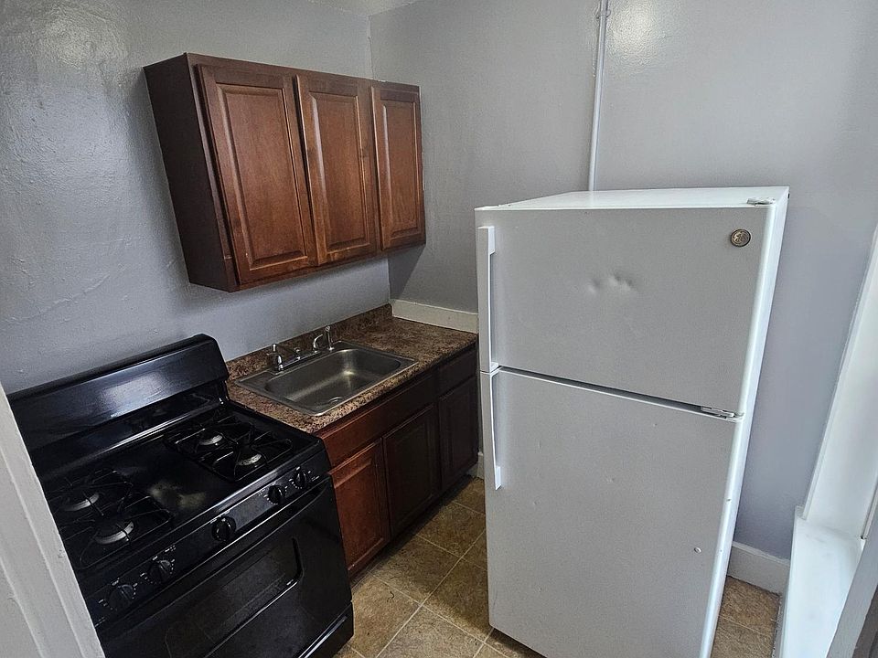 1st image of 6 Main St #403