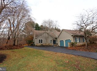658 Hidden Pond Ln, Huntingdon Valley, PA