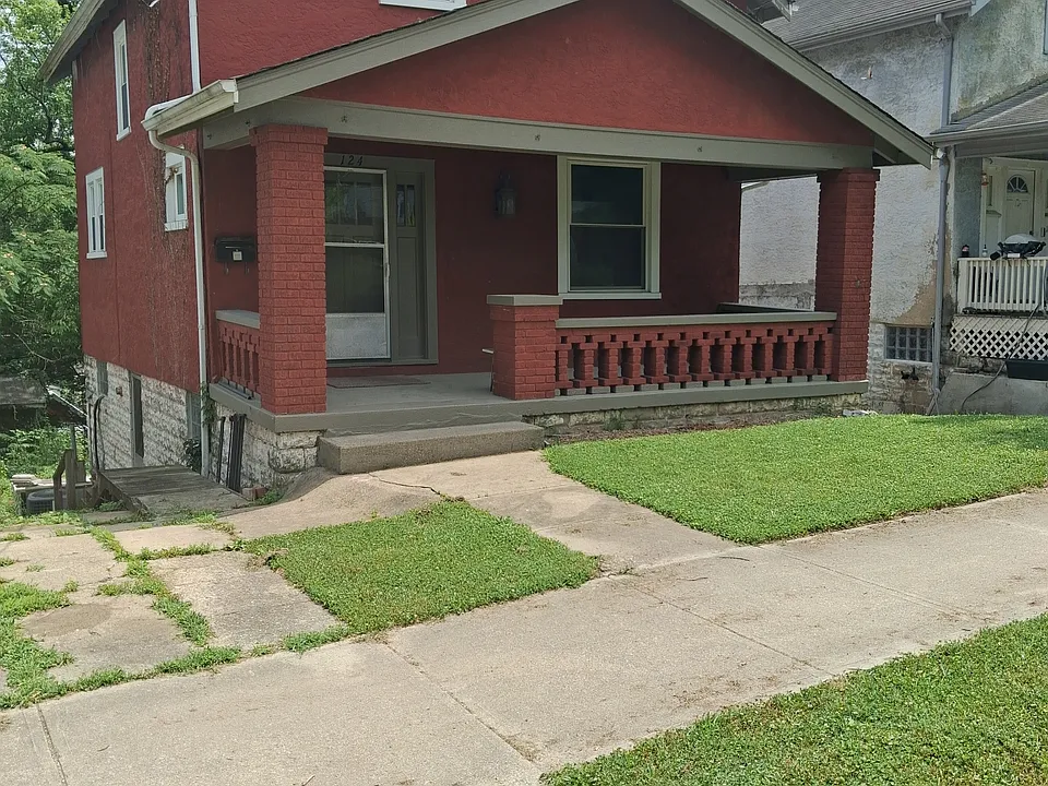 124 Highway Ave
