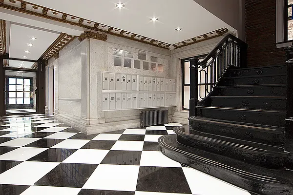 Rented by R New York | media 7