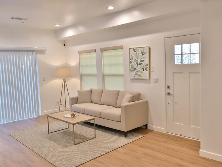 65 N Sierra Bonita Ave — Photo 5