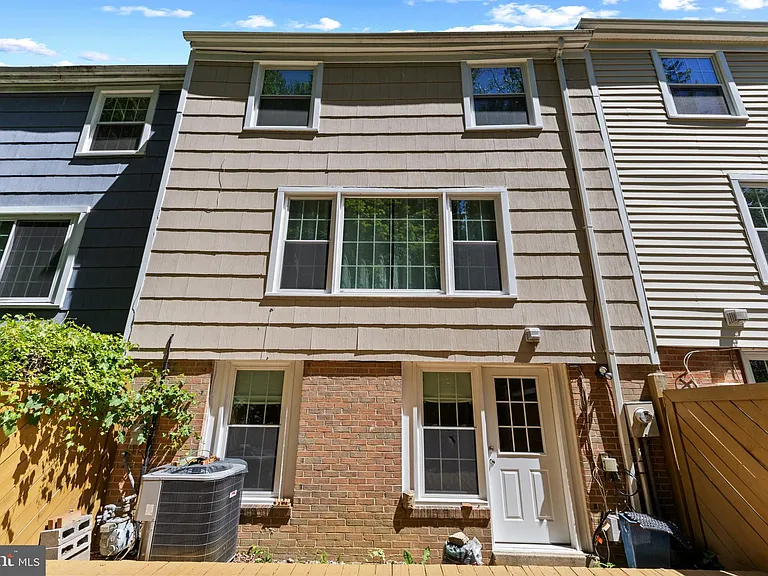 4305 Birchlake Ct — Photo 23