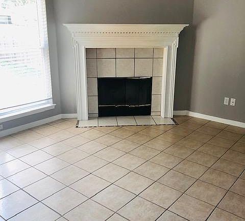 5th image of 1924 Winchester Dr