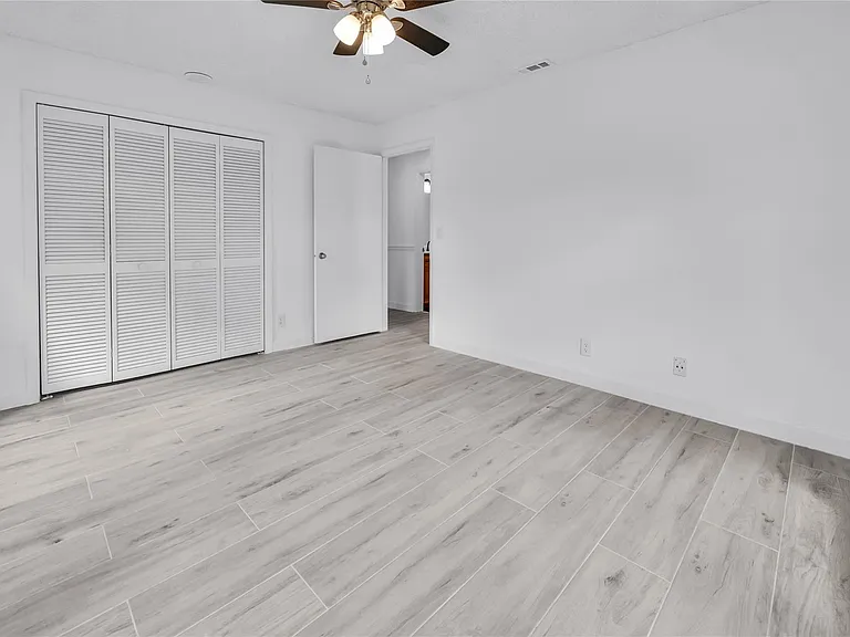 Bedroom #1