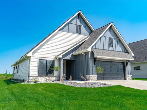 2477 Sharon Ln, Hudson, WI 54016