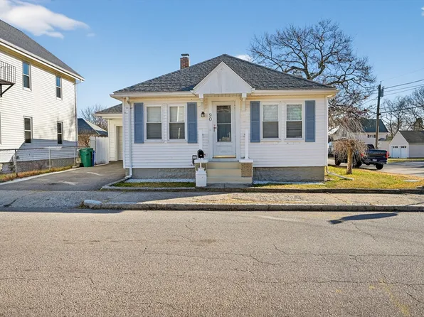 90 Linden St, Attleboro, MA 02703