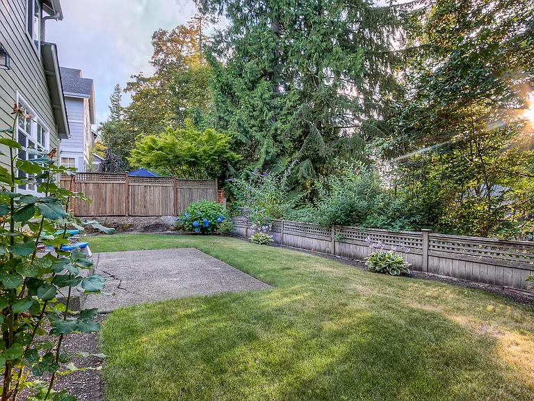 2663 230th Ave SE — Photo 22
