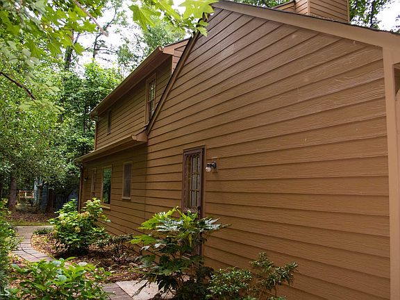 4th image of 165 Bentley Way