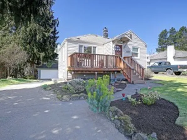 14555 8th Ave NE, Seattle, WA 98155