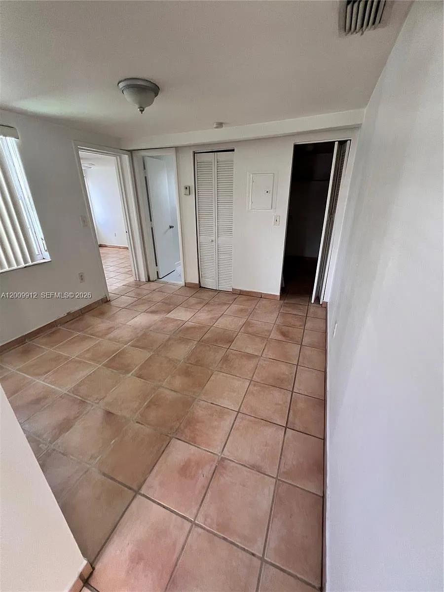 Building Photo - 1329 SW 75th Ave #1