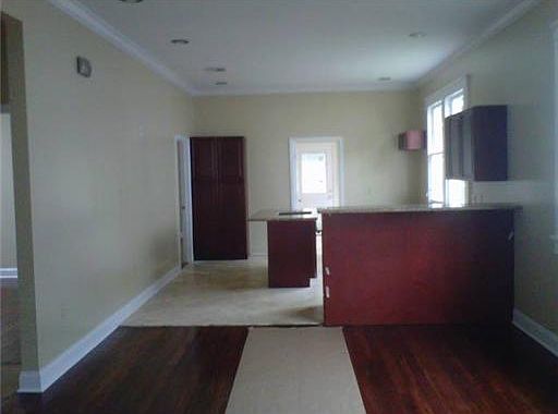 4th image of 3720 Franklin Ave