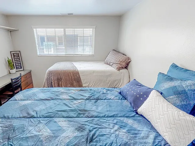 Bay Terrace — Photo 8