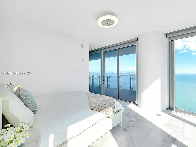 700 NE 24th St #2603 — Photo 9