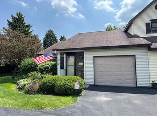 22 Raven Wood, Rochester, NY 14624
