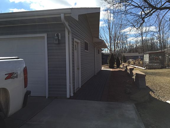 pathway to back yard