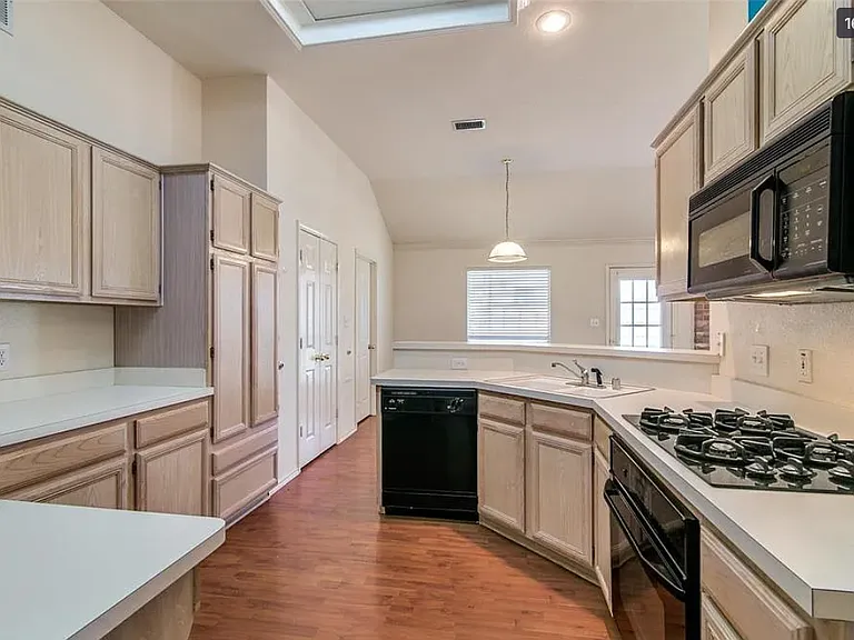 7210 Gillon Dr — Photo 11