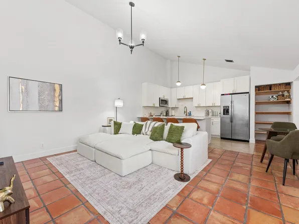 1277 Periwinkle Pl, Wellington, FL 33414