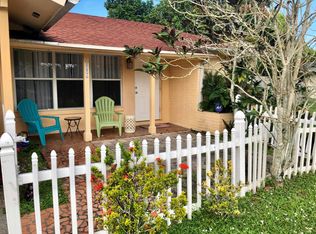 857 Camellia Dr, Royal Palm Beach, FL 33411