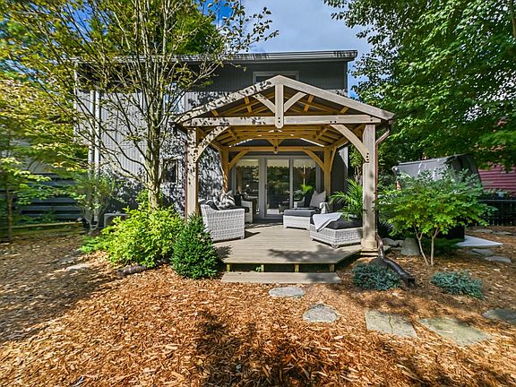 3rd image of 15 Bridlewood Trce Lot 23