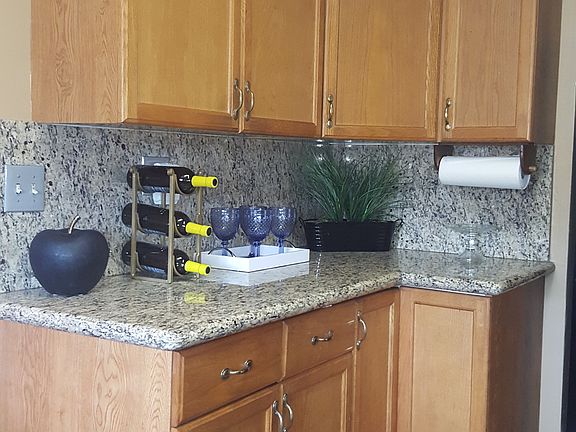 5th image of 533 E Covina Blvd