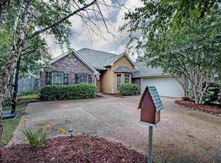 209 Woodgreen Cv, Flowood, MS 39232