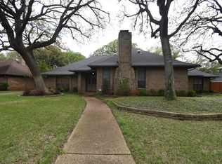 740 Newport Rd, Fort Worth, TX 76120