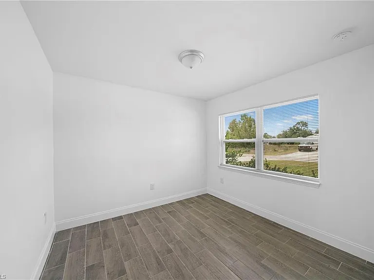 5022 25th St SW — Photo 6